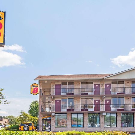 Super 8 by Wyndham Manassas Hotel Bagian luar foto