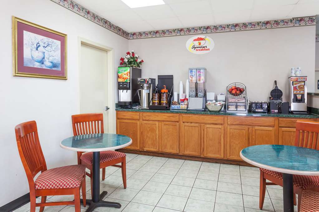 Super 8 by Wyndham Manassas Hotel Fasilitas foto